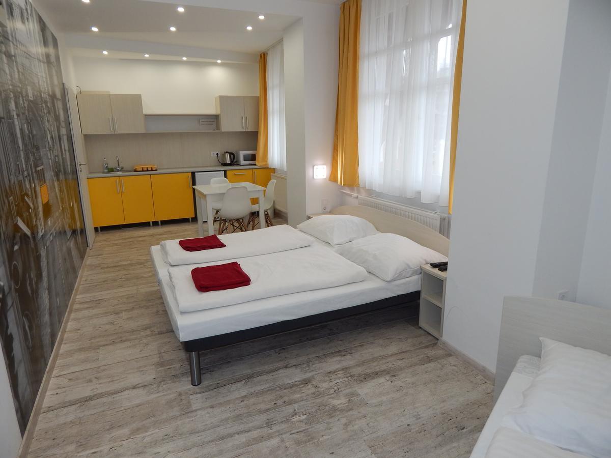 Kalvin Vendegszobak Debrecen Exterior foto