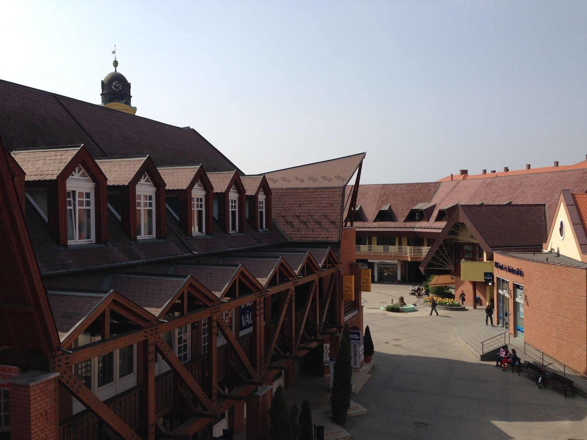 Kalvin Vendegszobak Debrecen Exterior foto